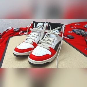 Pair of Men's Puma Rebound Layup Sneaker with Soft Foam Sole (US Men's 10 )